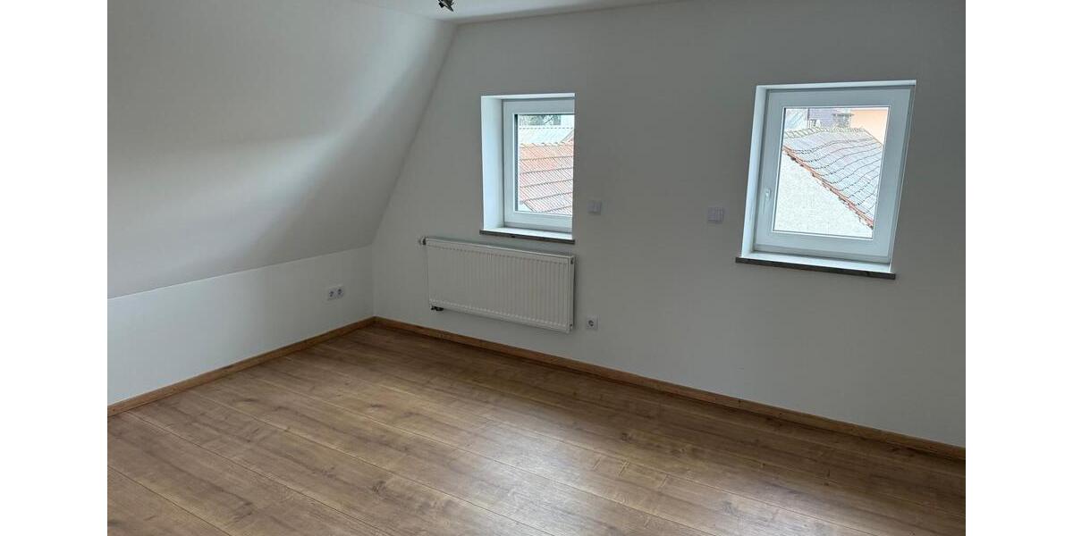 Reihenhaus Schrobenhausen - 4 Zimmer, 106 m&sup2;, 1.600&euro; | Angebot:25293842