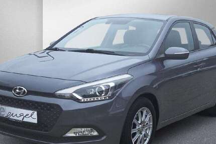 Hyundai i20 47.400 km 12.989 &euro; Wunsiedel 95632