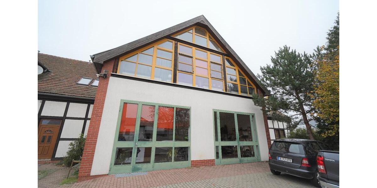 Schönes GewerbeLagerfläche - Dalgo Döberitz nur 5 Min von Berliner Stadtgrenze von Spandau- an der B5- entfernt. zimmer