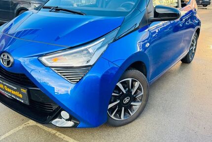 Toyota Aygo (X) 17.500 km 11.600 &euro; Hamburg 20537