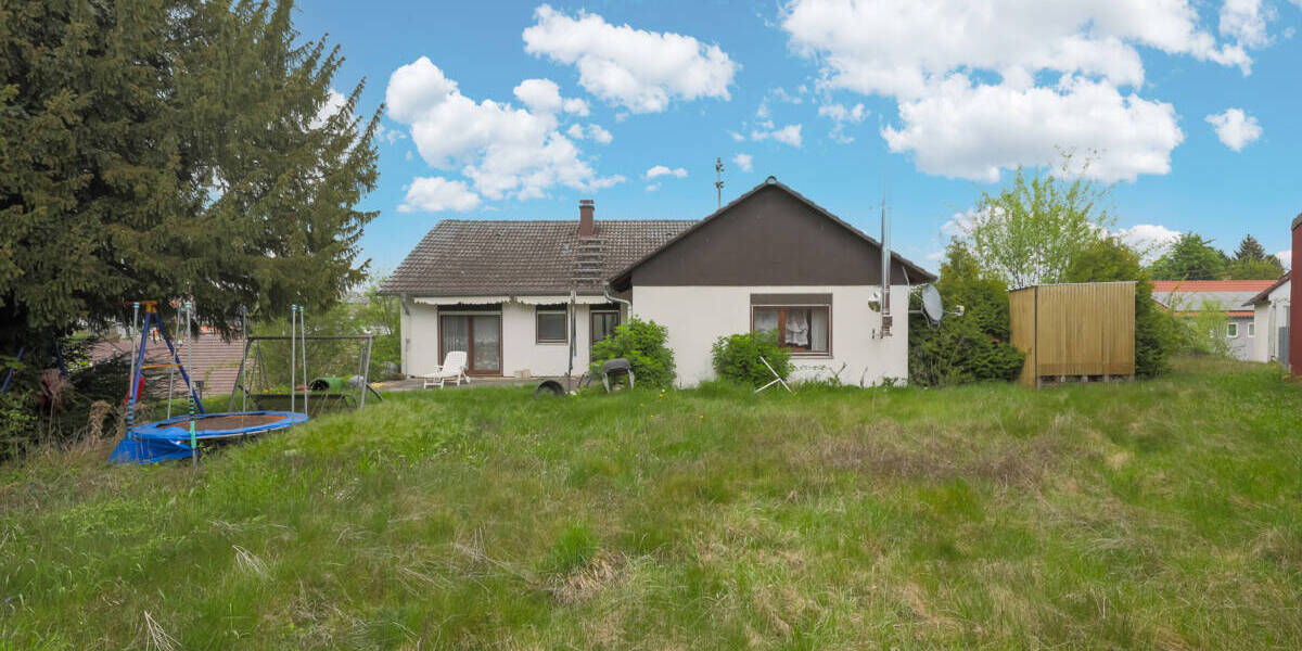 Charmantes Einfamilienhaus mit großem Grundstück und vielseitigen Nutzungsmöglichkeiten! 5 zimmer