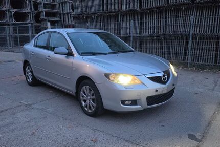 Mazda 3 207.952 km 2.500 &euro; Berlin 13089
