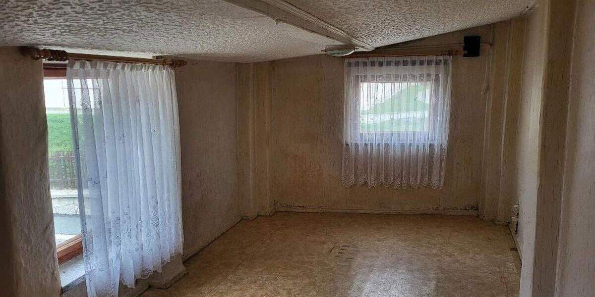 Einfamilienhaus Lengenfeld - 3 Zimmer, 90 m&sup2;, 30.000&euro; | Angebot:25670679