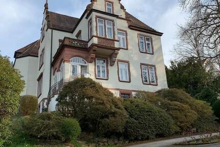 Denkmalgeschützte Villa mit Garten in bester Lage 8 zimmer