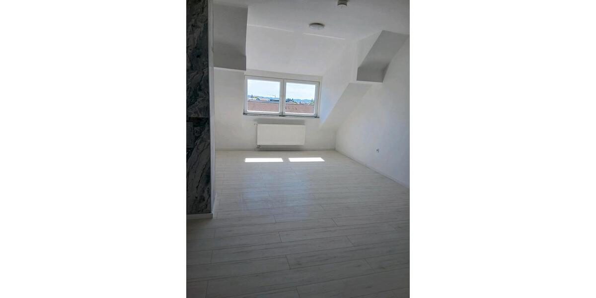Dachgeschoßwohnung Eggenfelden - 4 Zimmer, 85 m&sup2;, 11&euro; | Angebot:26413715