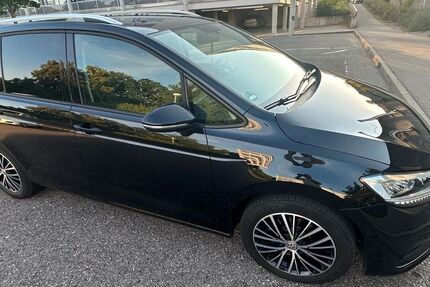 VW Touran 84.350 km 22.500 € Ulm , Donau 89077