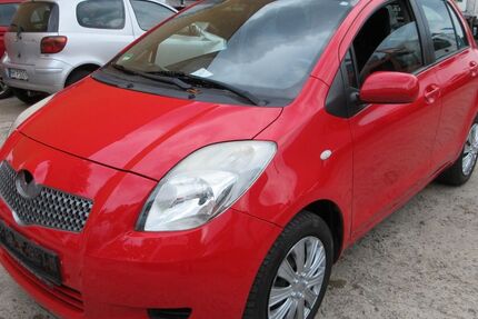 Toyota Yaris 58.155 km 2.900 &euro; Hamburg 20537