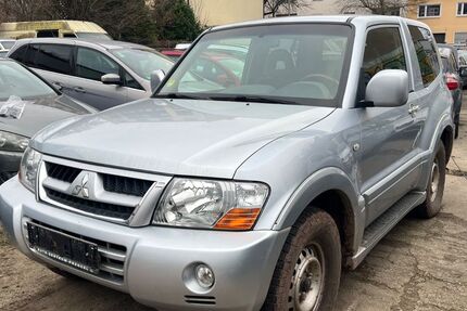 Mitsubishi Pajero 145.000 km 7.299 &euro; BERLIN 13409
