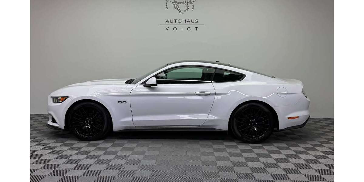 Ford Mustang 42.300 km 35.500 &euro; Radevormwald 42477