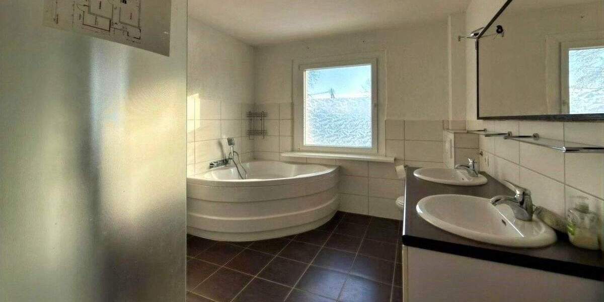 Doppelhaushälfte Hemmingen Arnum - 7 Zimmer, 178 m&sup2;, 379.000&euro; | Angebot:24700576