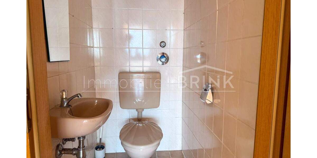 Lichtdurchflutete, große 3-Zimmer Wohnung, Balkon und überdachter Stellplatz in Langenzenn 3 zimmer