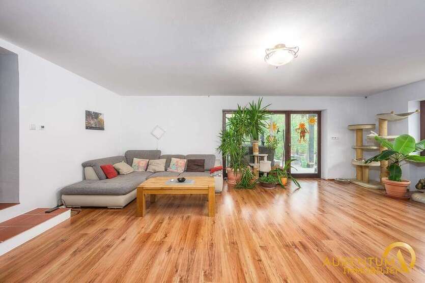 Haus zum Kaufen in Bruckberg 950.000 € 449.76 m²