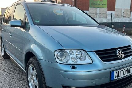 VW Touran 47.000 km 7.990 &euro; Berlin 10551