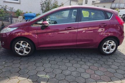 Ford Fiesta 295.000 km 2.200 &euro; Eppstein 65817