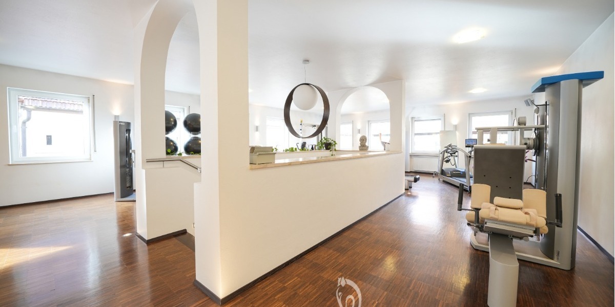 Nur 20 Minuten von Würzburg in Arnstein: Hochwertige Physiopraxis & vermietete 4-Zimmer-DG-Wohnung - Gewerbeobjekt Würzburg Würzburg | Angebot:26670132