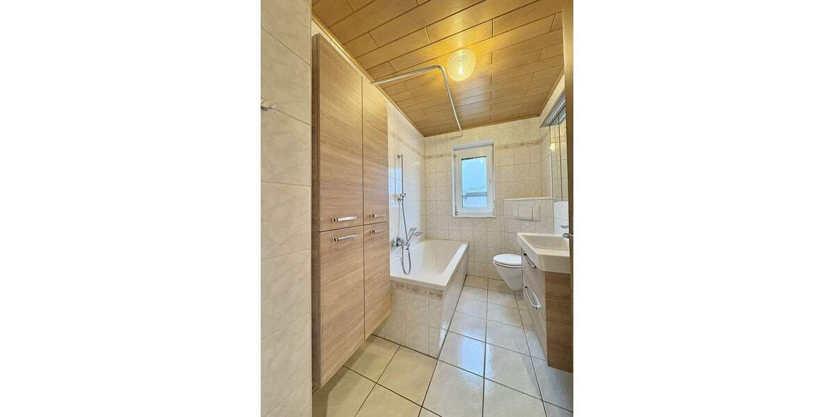 Etagenwohnung Ingolstadt Unsernherrn - 3 Zimmer, 75 m&sup2;, 970&euro; | Angebot:25339011