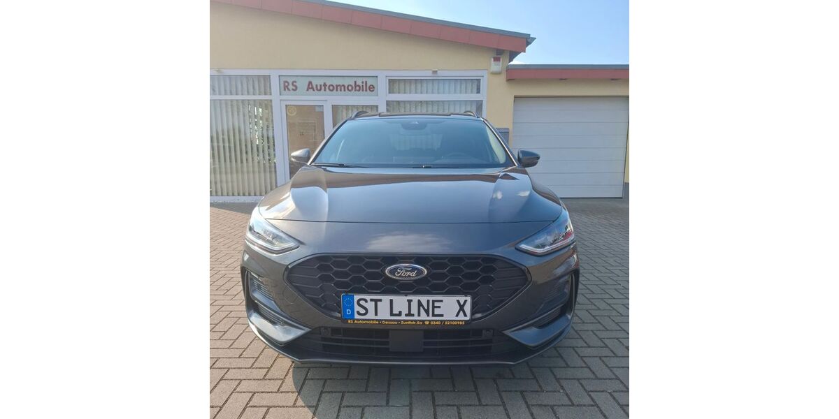 Ford Focus 22.500 km 24.400 &euro; Dessau 06847