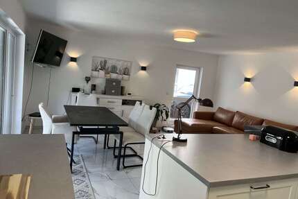 Wohnung zum Kaufen in Eisenberg 285.000 € 87 m²