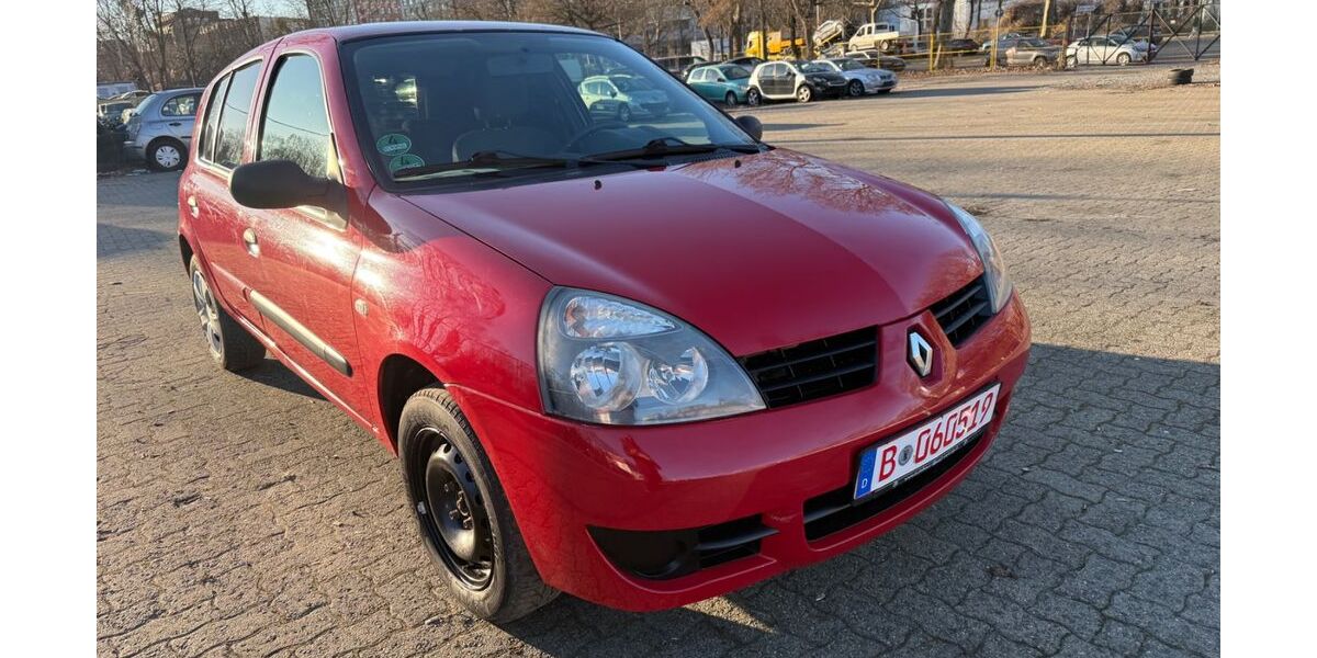 Renault Clio 143.000 km 1.390 &euro; Berlin 12349