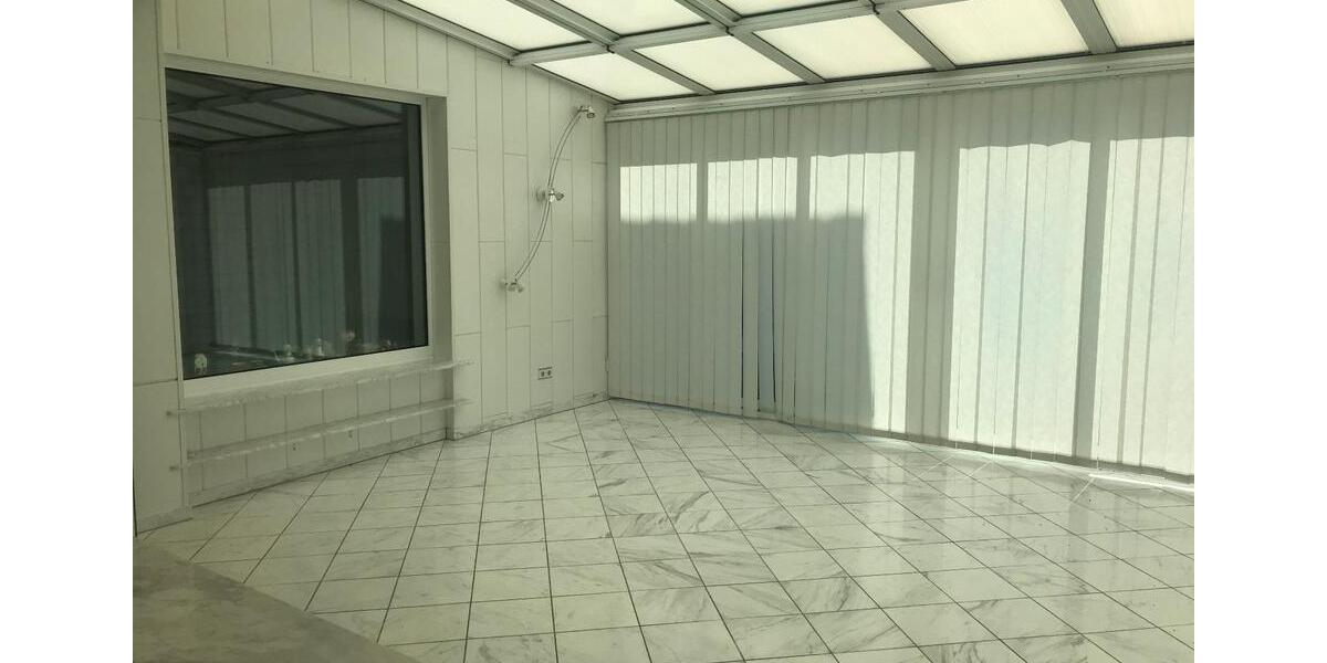 Einfamilienhaus Altenstadt - 9 Zimmer, 280 m&sup2;, 2.200&euro; | Angebot:25760695