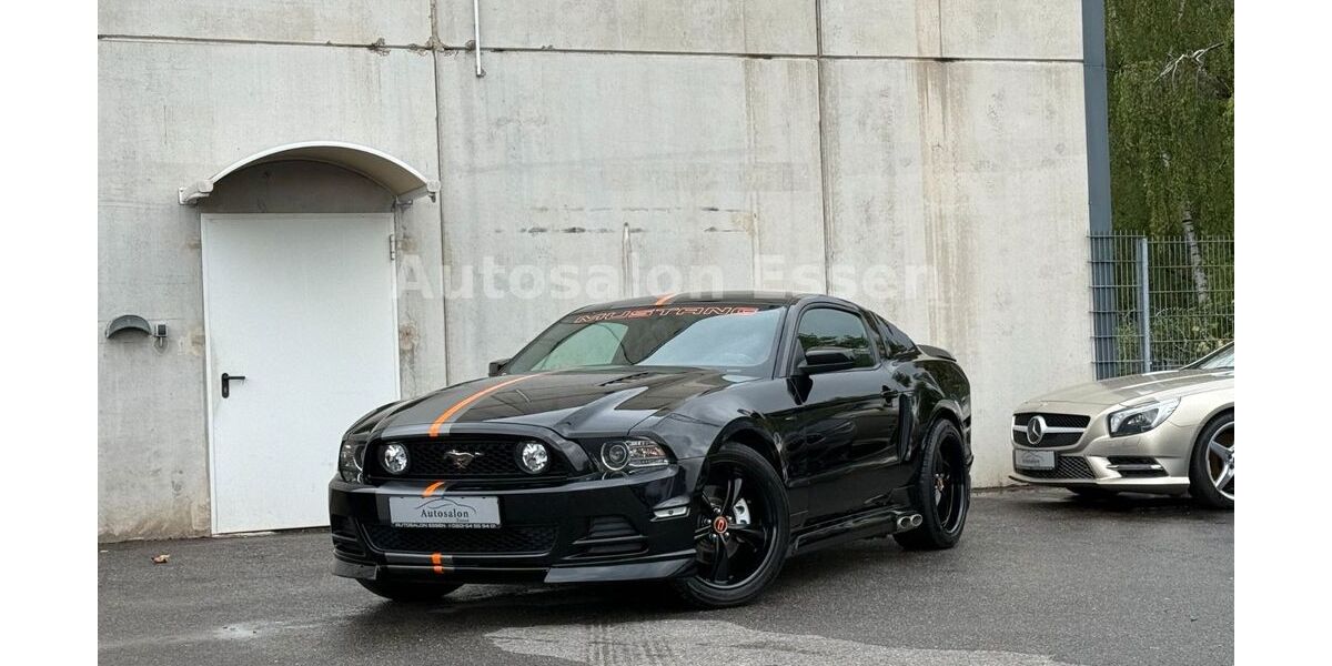 Ford Mustang 76.414 km 26.990 &euro; Essen 45141