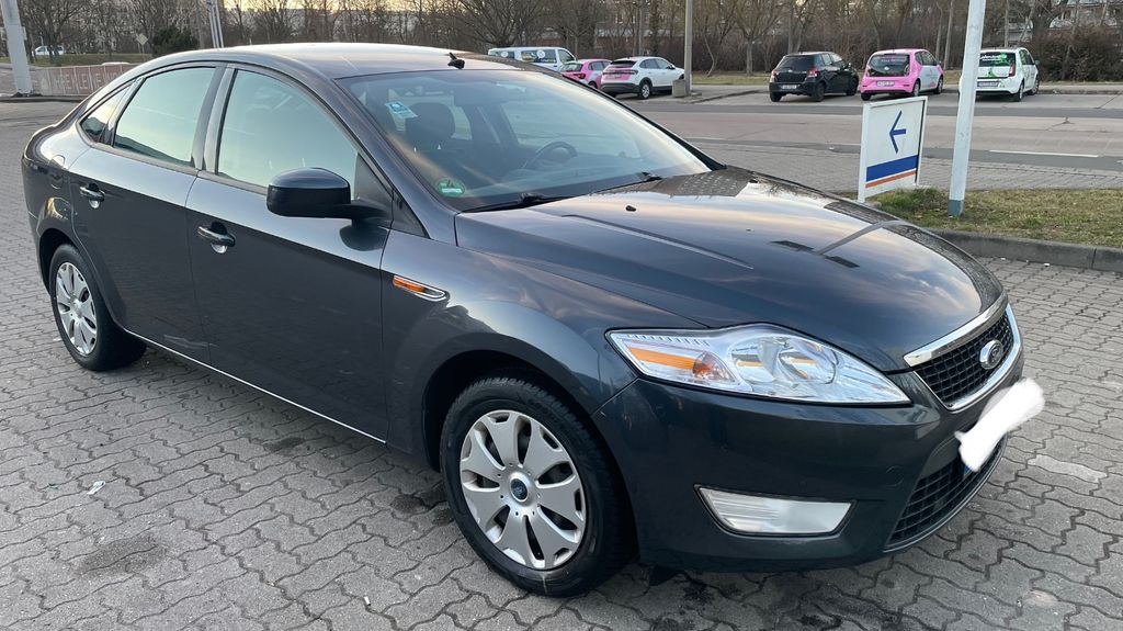 Ford Mondeo 281.000 km 2.300 &euro; Halle-Saale 06124