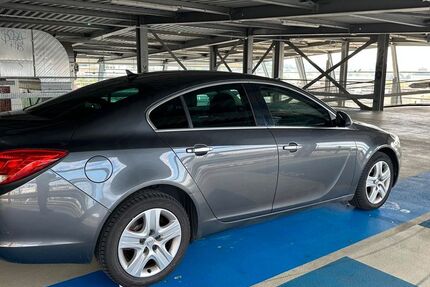 Opel Insignia 246.000 km 3.500 &euro; Rüsselsheim 65428