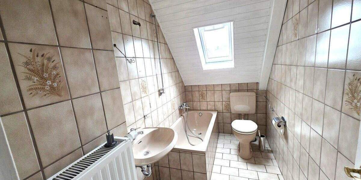 Mehrfamilienhaus, Wohnhaus Vellmar / Frommershausen Frommershausen - 6 Zimmer, 132 m&sup2;, 299.000&euro; | Angebot:25276828