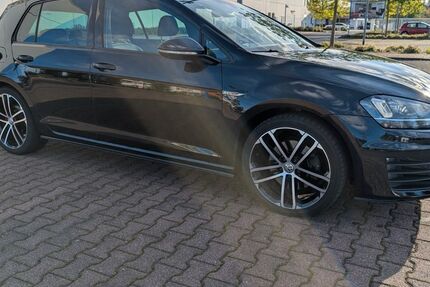 VW Golf 235.000 km 9.200 &euro; Medebach 59964