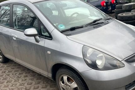 Honda Jazz 161.000 km 1.799 &euro; Wildau 15745