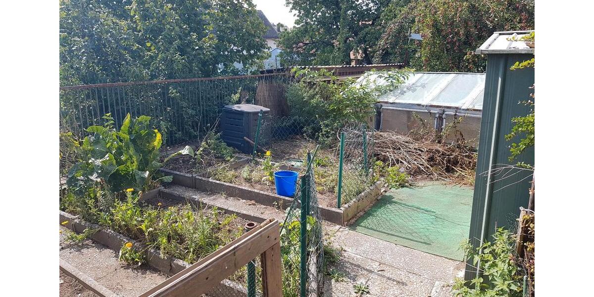 Reihenhaus Roding - 7 Zimmer, 220 m&sup2;, 700&euro; | Angebot:25287777