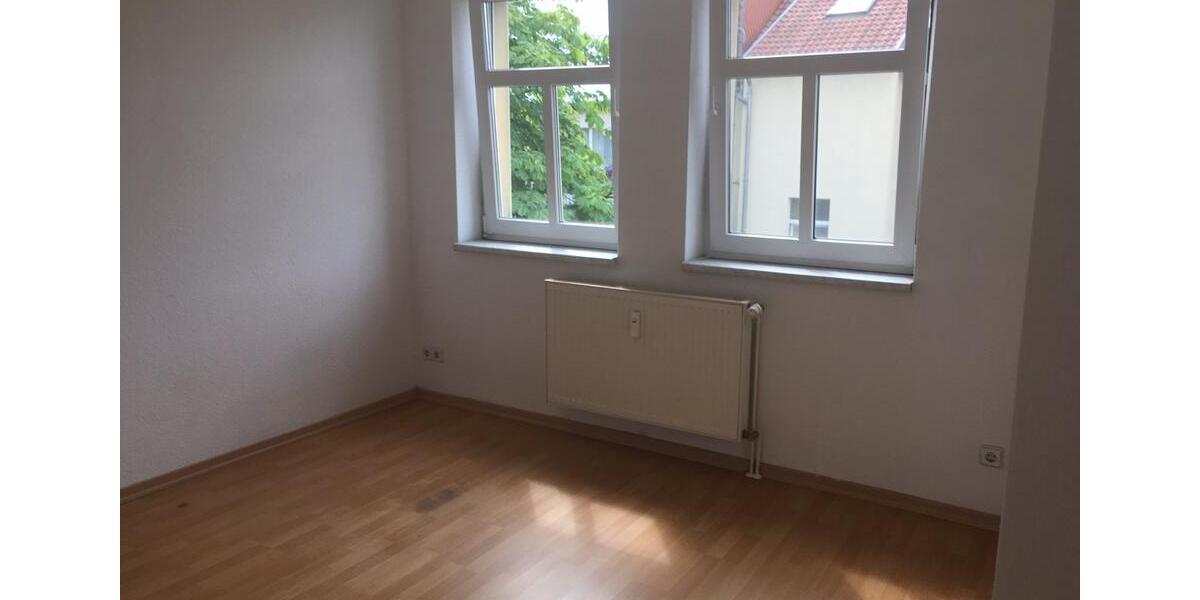 Dachgeschoßwohnung Halle (Saale) Damaschkestraße - 3 Zimmer, 61 m&sup2;, 520&euro; | Angebot:26386078