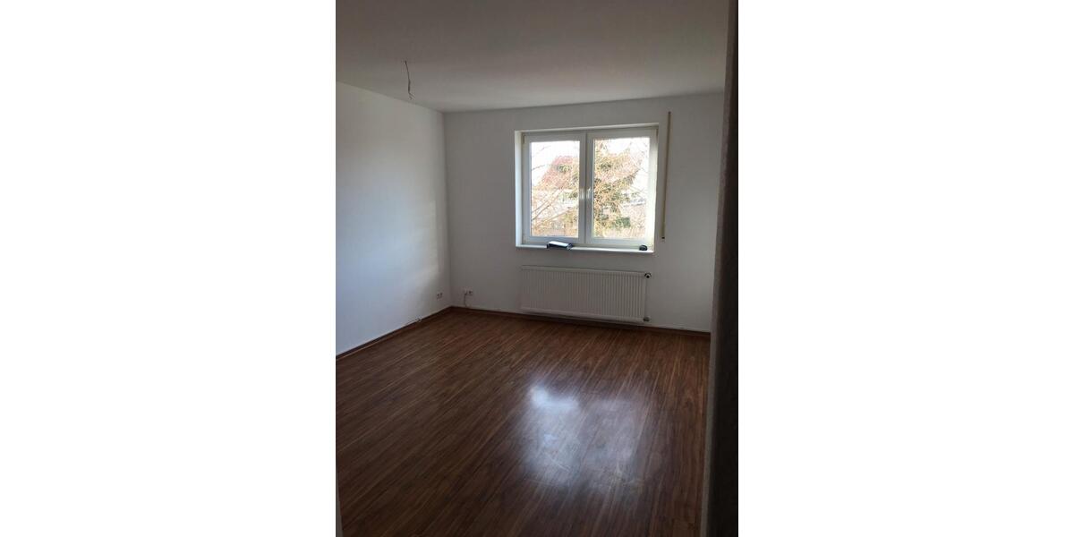 Erdgeschoßwohnung Weinböhla - 2.5 Zimmer, 79 m&sup2;, 780&euro; | Angebot:26149047