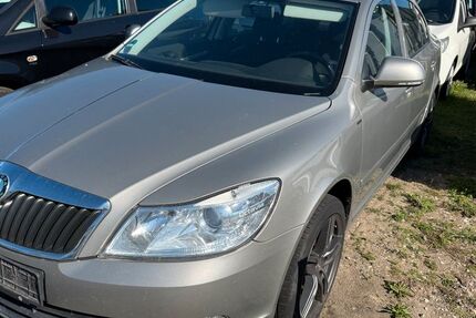 Skoda Octavia 174.000 km 2.990 &euro; Lübeck 23566