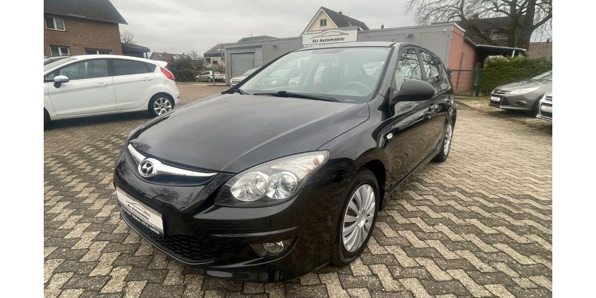 Hyundai i30 107.000 km 3.490 &euro; Paderborn 33102
