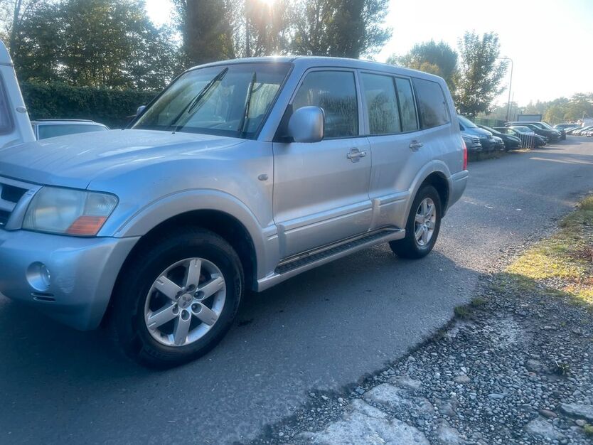 Mitsubishi Pajero 340.000 km 4.900 € Frankfurt am Main 60486
