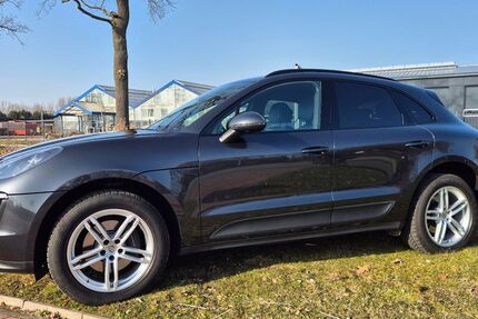 Porsche Macan 135.500 km 33.000 &euro; Ovelgöne 26939