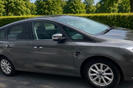 Ford S-Max 98.700 km 15.000 &euro; Bremerhaven 27578