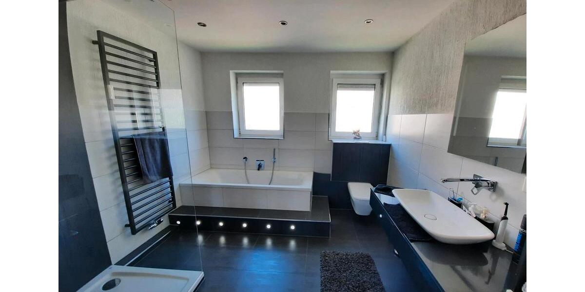Etagenwohnung Tuttlingen - 2 Zimmer, 104 m&sup2;, 750&euro; | Angebot:26414092
