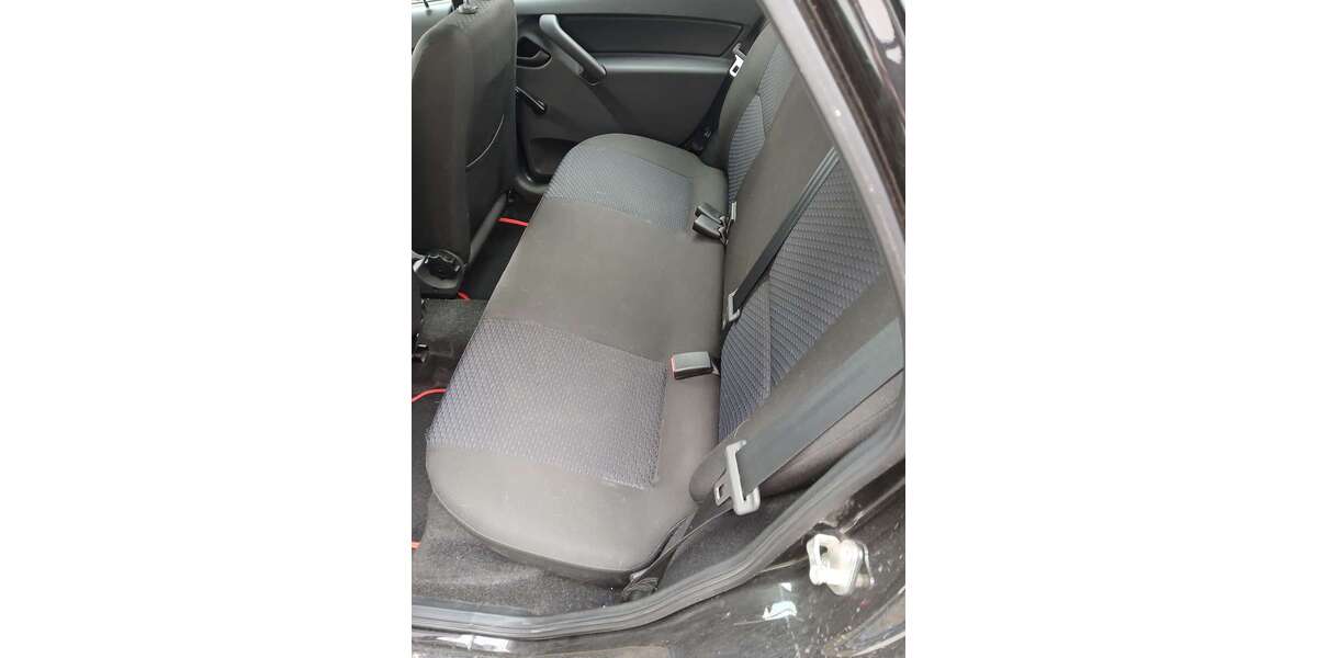 Lada Granta 40.900 km 3.200 &euro; Oberrot 74420