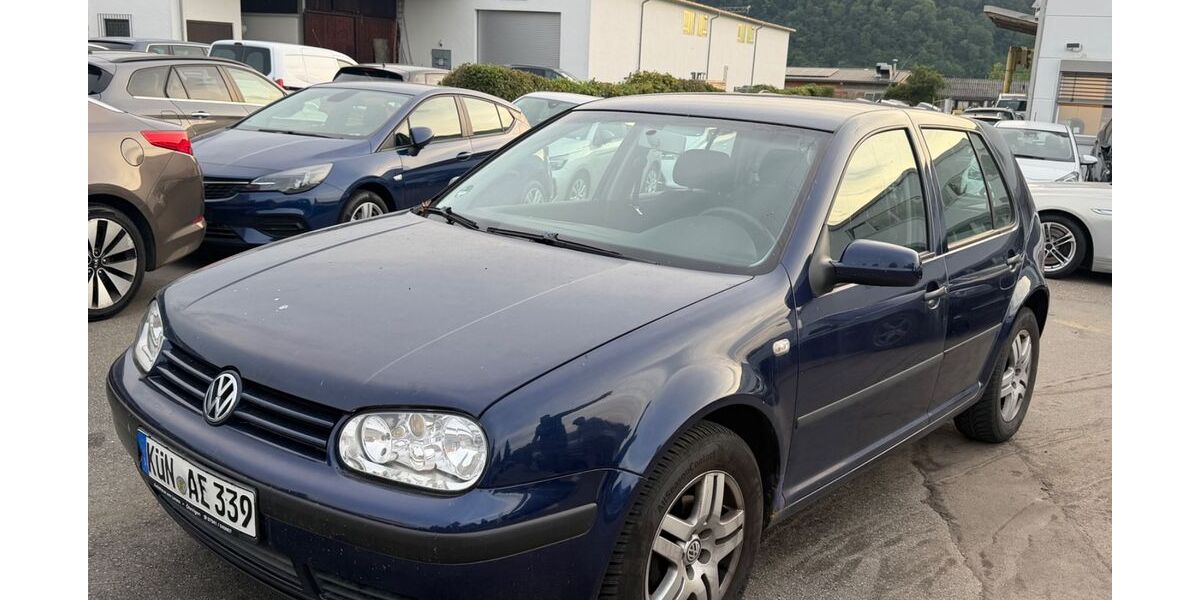 VW Golf 219.000 km 1.250 &euro; Gundelsheim 74831