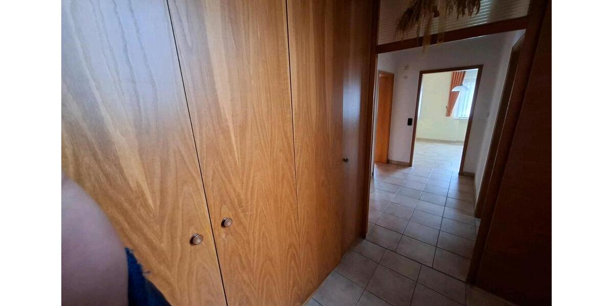 Einfamilienhaus Leun - 1 Zimmer, 133 m&sup2;, 1.090&euro; | Angebot:25223224
