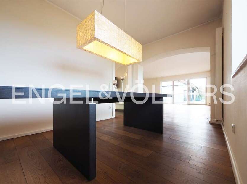 Haus zum Kaufen in Saarbrücken 1.290.000 € 507 m²