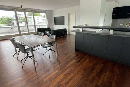 Zimmer Wiesbaden Nordost - 2 Zimmer, 1.950&euro; | Angebot:27129556