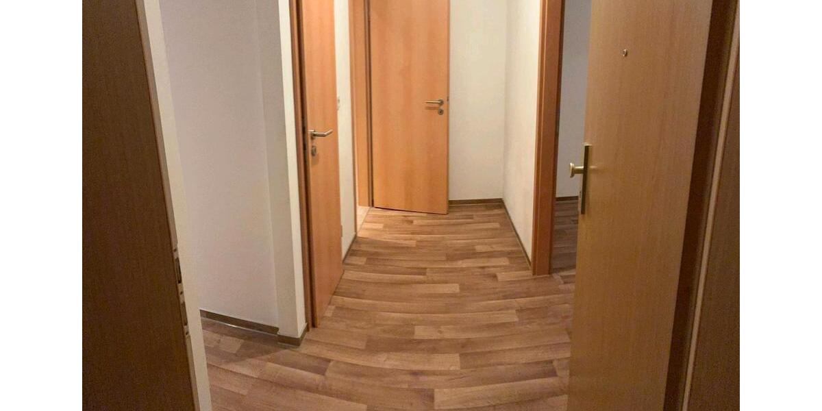 Erdgeschoßwohnung Crimmitschau - 2 Zimmer, 47 m&sup2;, 294&euro; | Angebot:26266998