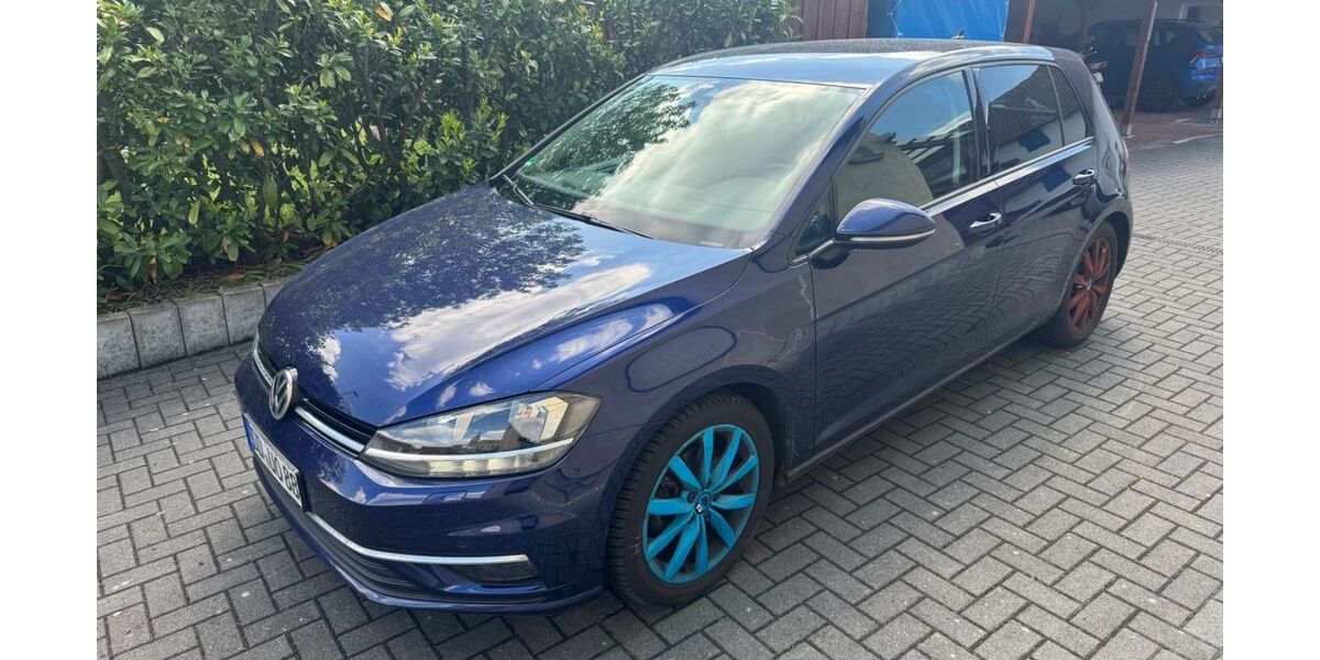 VW Golf 144.500 km 13.499 &euro; Lucka 04613