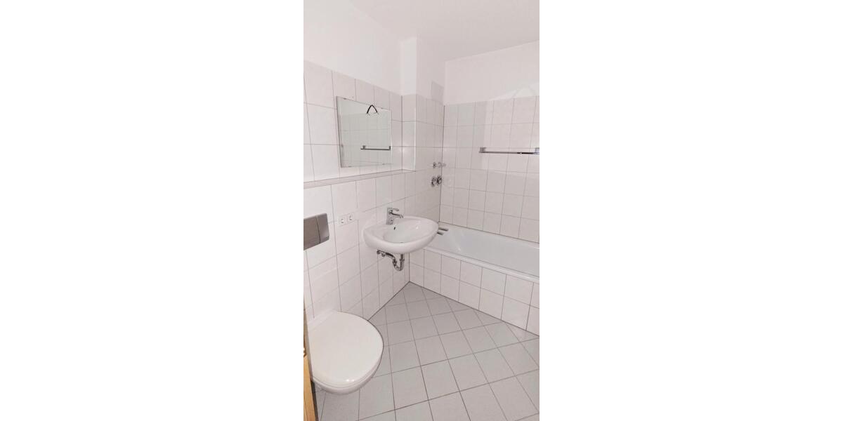 Helle ausbaufähige 2-Zi-Wohnung m. Balkon & Stellplatz bei Erfurt 2 zimmer