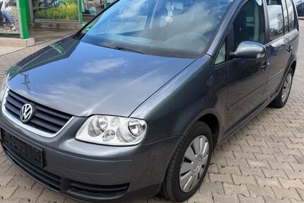 VW Touran 245.258 km 3.490 &euro; Dietenhofen 90599