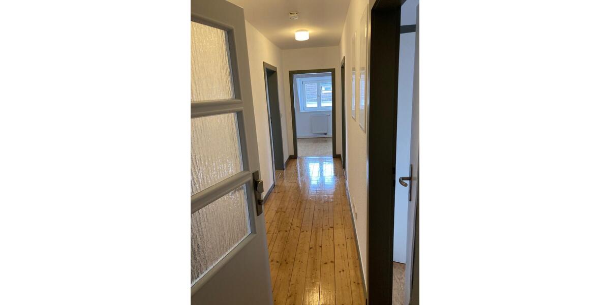 Dachgeschoßwohnung Kassel Fasanenhof - 3 Zimmer, 65 m&sup2;, 250&euro; | Angebot:25475944