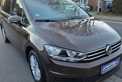 VW Touran 200.000 km 9.499 &euro; Cadenberge 21781